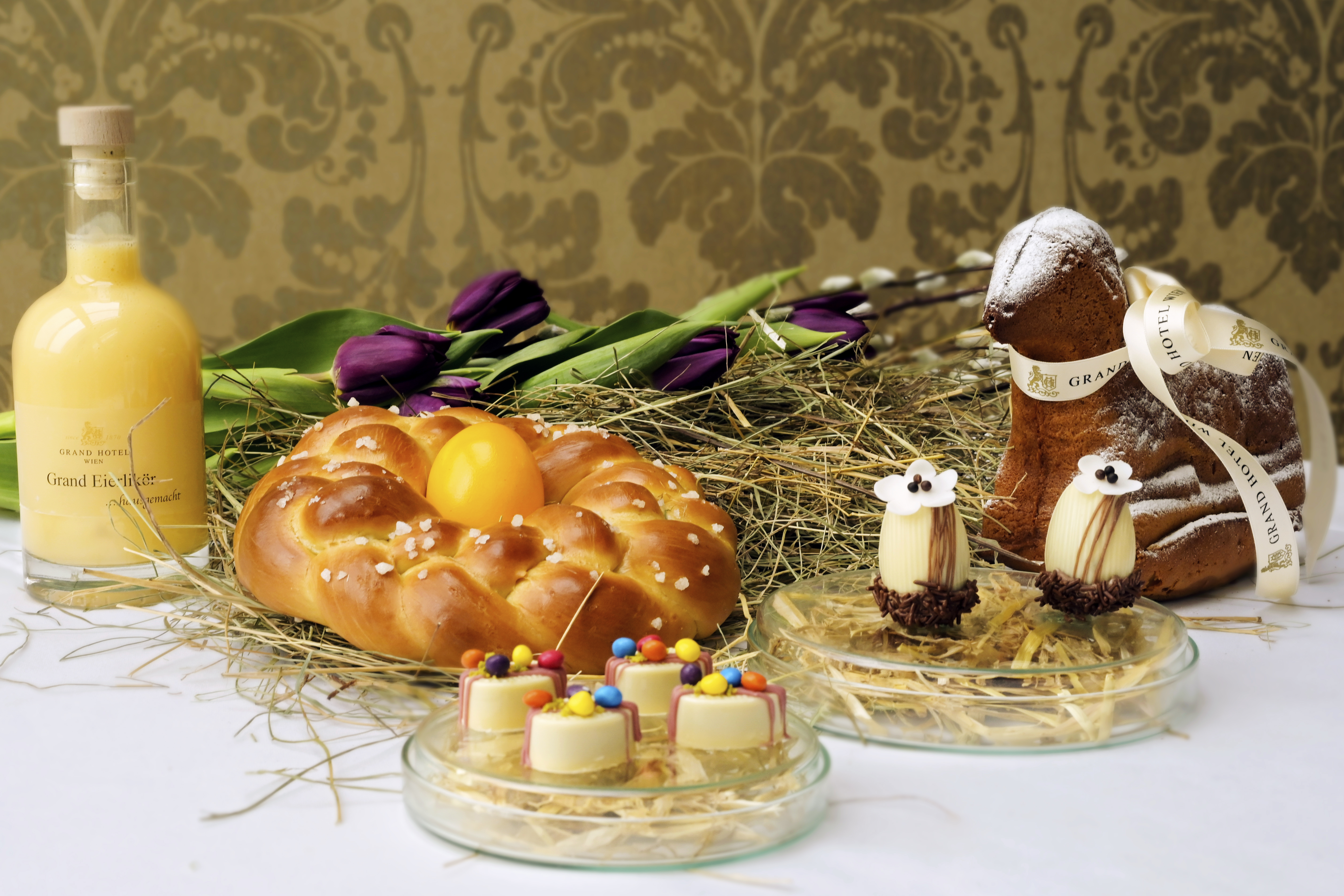 Easter greeting from the Grand Hotel Wien (Credits: Jana Mack)